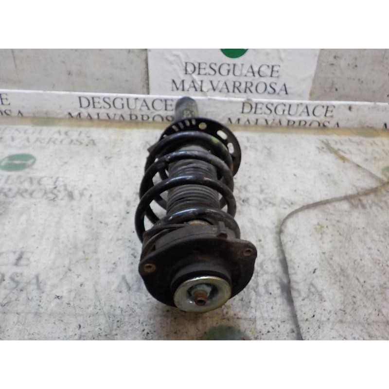 Recambio de amortiguador delantero izquierdo para volkswagen passat variant (3c5) 2.0 tdi referencia OEM IAM 3C0413031N  