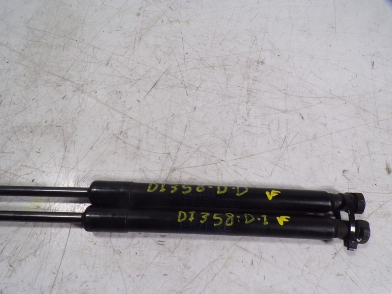 Recambio de amortiguador capot para bmw serie 1 coupe (e82) 118d referencia OEM IAM 51237118370  