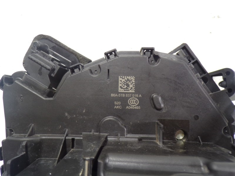 Recambio de cerradura puerta delantera derecha para seat arona 1.0 tsi referencia OEM IAM 5TB837016A 5TB837016A 