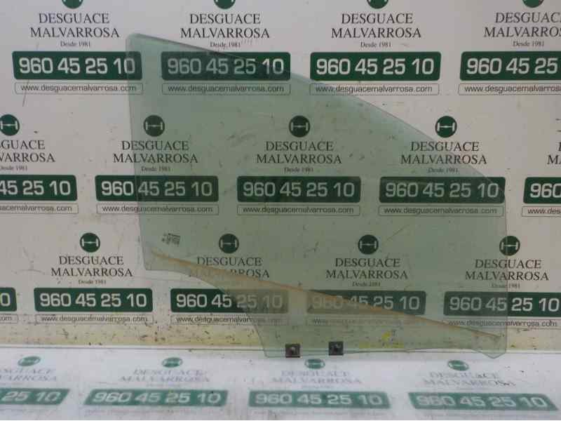 Recambio de cristal puerta delantero derecho para renault captur 1.2 tce referencia OEM IAM 803006778R  