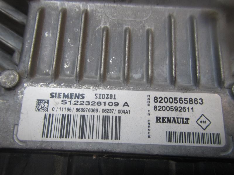 Recambio de centralita motor uce para renault scenic ii grand confort dynamique referencia OEM IAM   