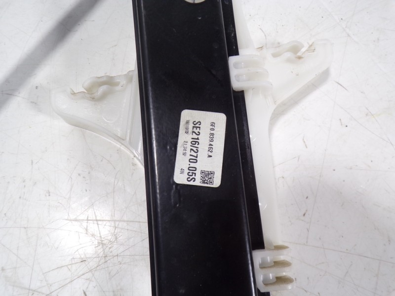 Recambio de elevalunas trasero derecho para seat arona 1.0 tsi referencia OEM IAM 6F0839462A 6F0839462A 