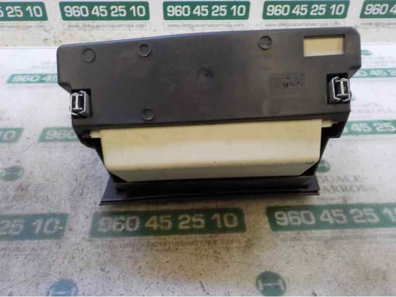 Recambio de guantera para renault captur 1.2 tce referencia OEM IAM   