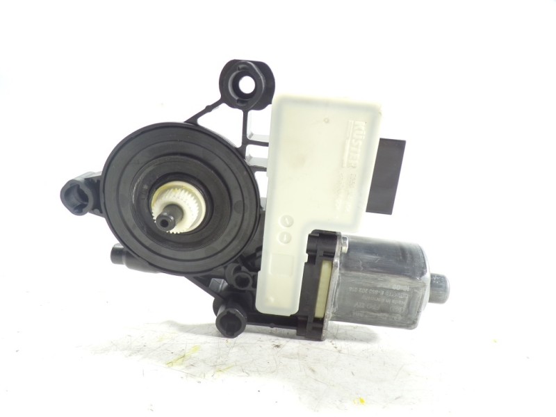 Recambio de motor elevalunas trasero derecho para seat arona 1.0 tsi referencia OEM IAM 5Q0959812D 5Q0959812D 