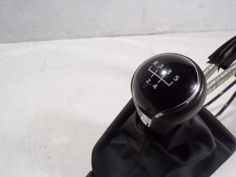 Recambio de palanca cambio para seat arona 1.0 tsi referencia OEM IAM 2Q0711049J 2Q0711049J 