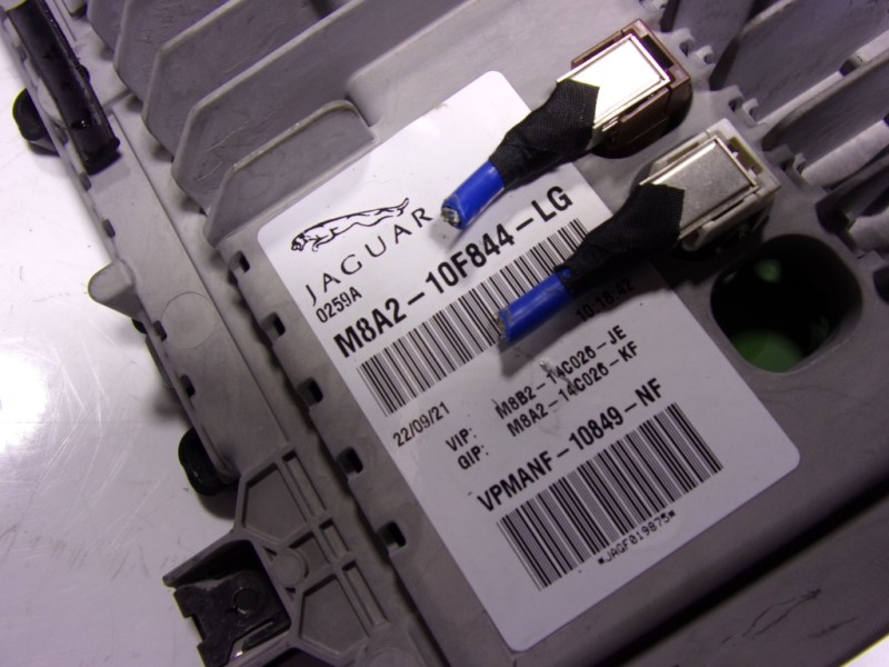 Recambio de cuadro instrumentos para land rover new discovery l462 3.0 d referencia OEM IAM LR164818 M8A210F844LG 