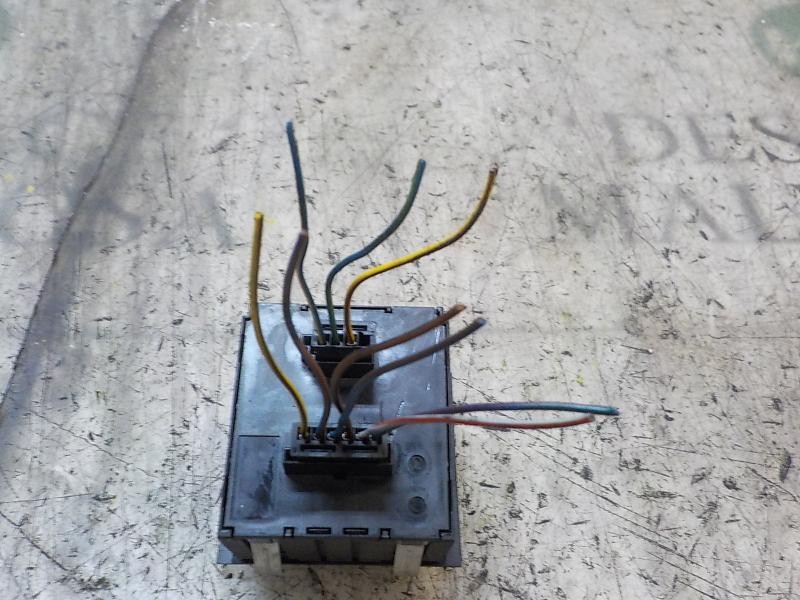 Recambio de warning para bmw serie 3 berlina (e90) 2.0 16v diesel cat referencia OEM IAM 61319196713  