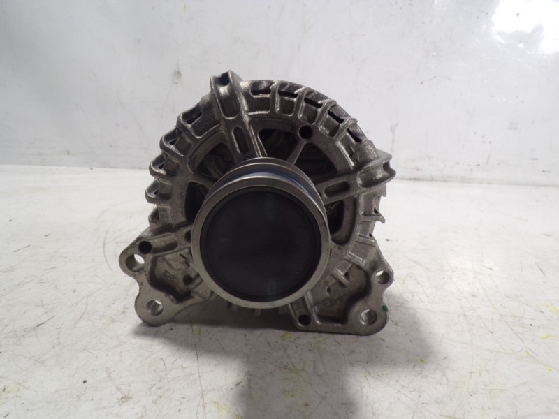 Recambio de alternador para audi a1 sportback (gba) 1.0 tfsi referencia OEM IAM 04E903015 04E903015 
