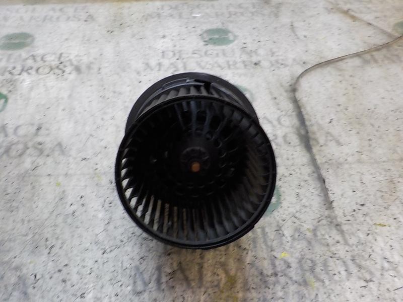 Recambio de motor calefaccion para renault clio iv 0.9 referencia OEM IAM 272101170R  