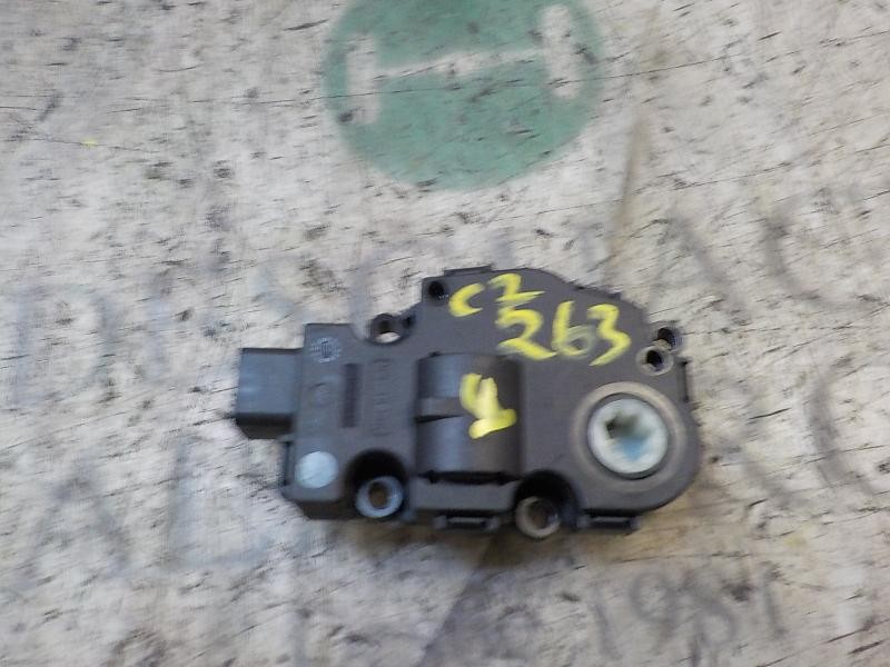 Recambio de motor electrico para bmw serie 3 berlina (e90) 2.0 16v diesel cat referencia OEM IAM 64119321034  