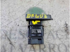 Recambio de warning para renault captur 1.2 tce referencia OEM IAM 252907372R 252907372R  2