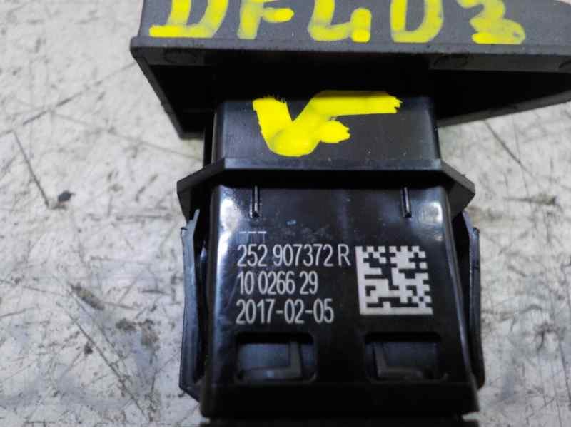 Recambio de warning para renault captur 1.2 tce referencia OEM IAM 252907372R 252907372R 