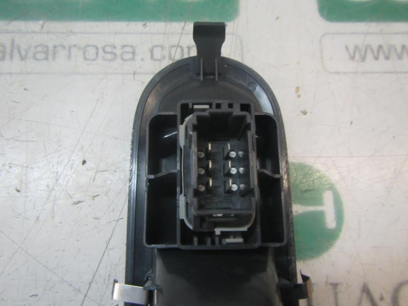 Recambio de mando elevalunas delantero derecho para renault twingo authentique referencia OEM IAM   