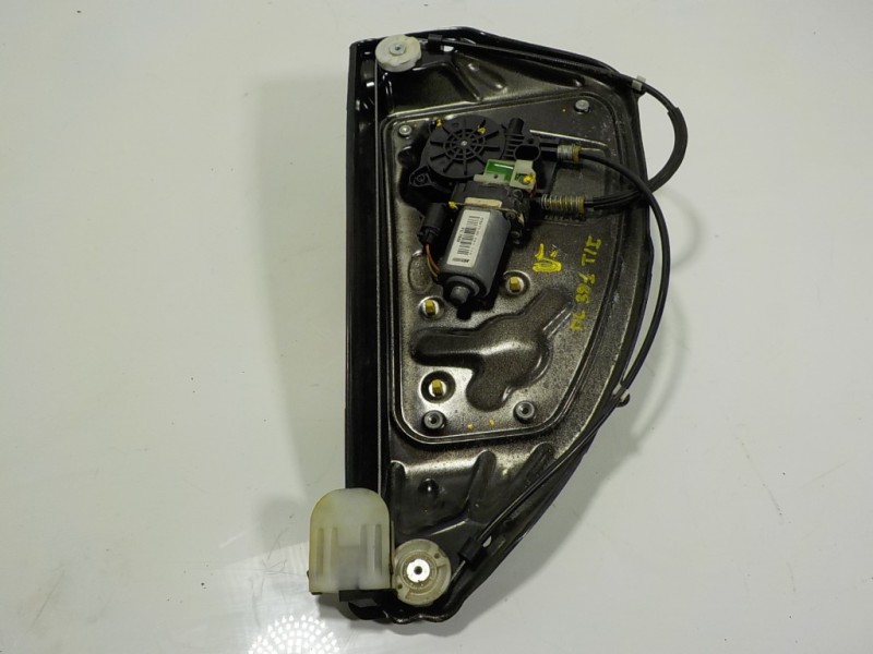 Recambio de elevalunas trasero izquierdo para land rover freelander (lr2) 2.2 td4 cat referencia OEM IAM LR019661 6H5227001AK 