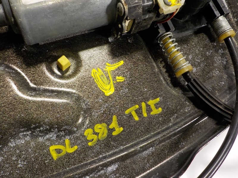 Recambio de elevalunas trasero izquierdo para land rover freelander (lr2) 2.2 td4 cat referencia OEM IAM LR019661 6H5227001AK 