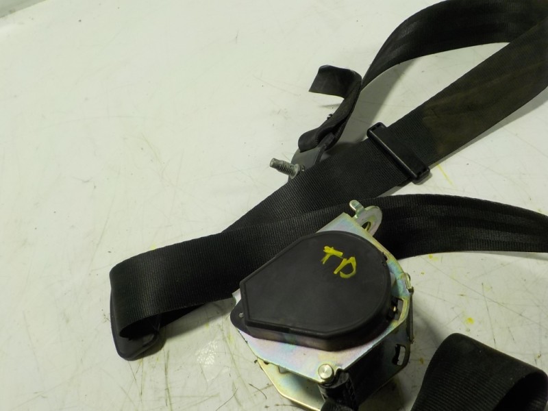 Recambio de cinturon seguridad trasero derecho para peugeot 308 1.6 16v hdi fap referencia OEM IAM   
