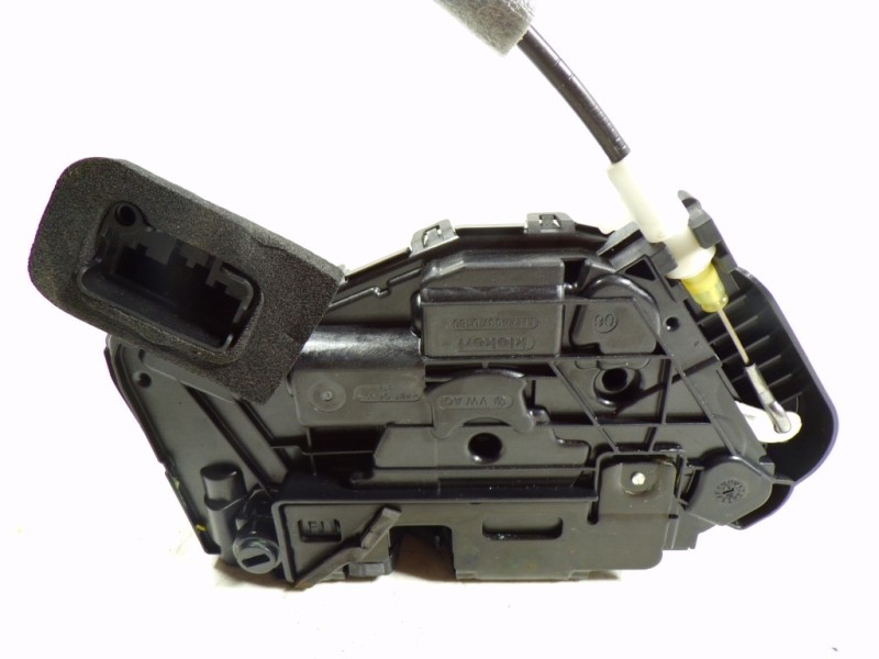 Recambio de cerradura puerta trasera izquierda para volkswagen touran (5t1) advance bmt referencia OEM IAM 5TA839015L 5TA839015L
