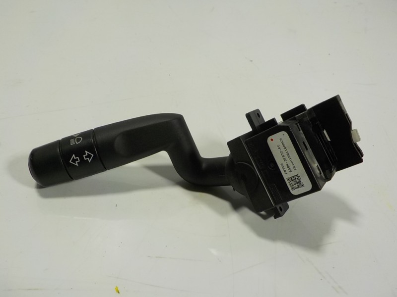 Recambio de mando intermitentes para land rover freelander (lr2) 2.2 td4 cat referencia OEM IAM LR003588 6G9N3F972FC 