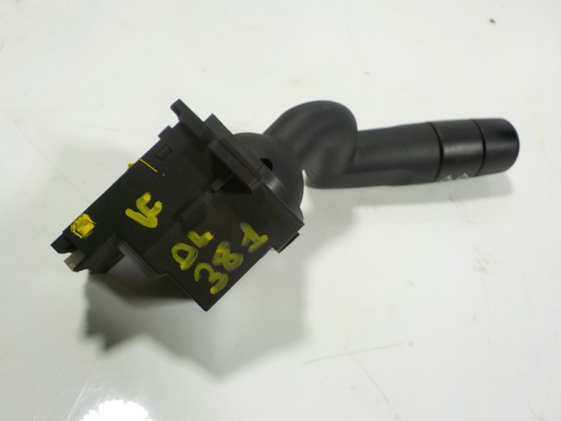 Recambio de mando intermitentes para land rover freelander (lr2) 2.2 td4 cat referencia OEM IAM LR003588 6G9N3F972FC 