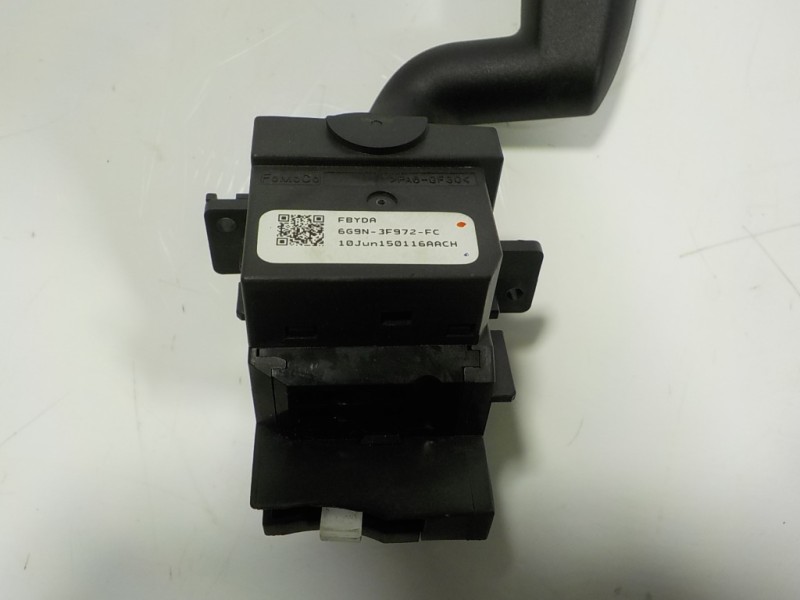 Recambio de mando intermitentes para land rover freelander (lr2) 2.2 td4 cat referencia OEM IAM LR003588 6G9N3F972FC 