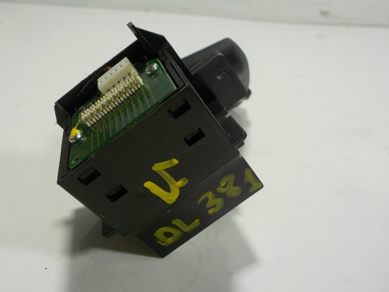 Recambio de mando limpia para land rover freelander (lr2) 2.2 td4 cat referencia OEM IAM LR017769 7G9N3F973GB 