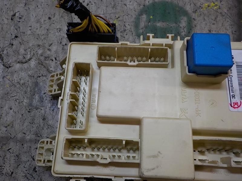 Recambio de caja reles / fusibles para hyundai i20 1.2 cat referencia OEM IAM 919501J031 919501J030 