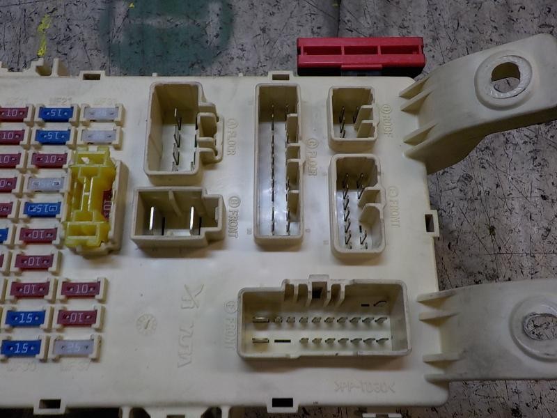 Recambio de caja reles / fusibles para hyundai i20 1.2 cat referencia OEM IAM 919501J031 919501J030 