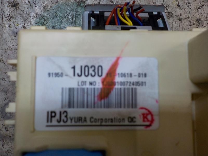 Recambio de caja reles / fusibles para hyundai i20 1.2 cat referencia OEM IAM 919501J031 919501J030 