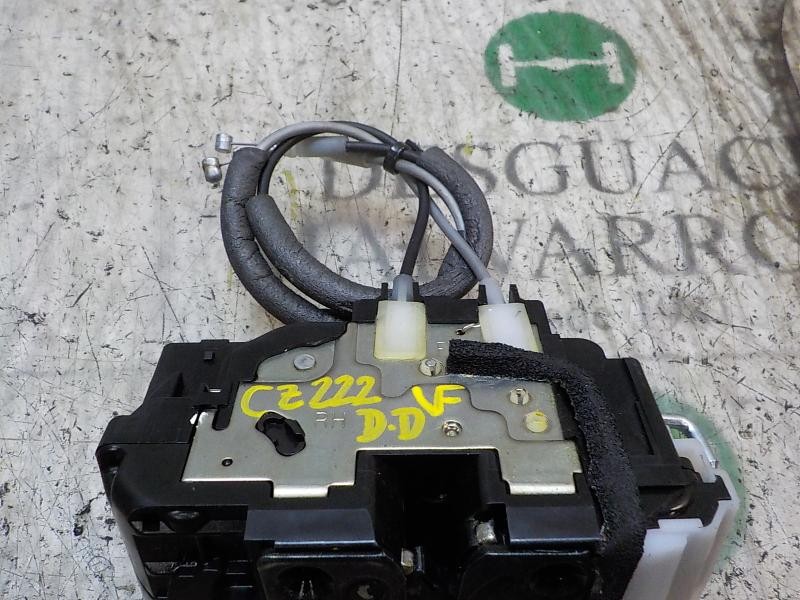 Recambio de cerradura puerta delantera derecha para hyundai i20 1.2 cat referencia OEM IAM 813201J030  