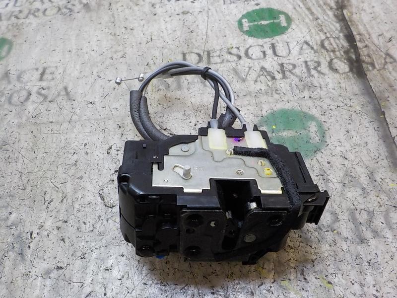 Recambio de cerradura puerta trasera derecha para hyundai i20 1.2 cat referencia OEM IAM 814201J020  