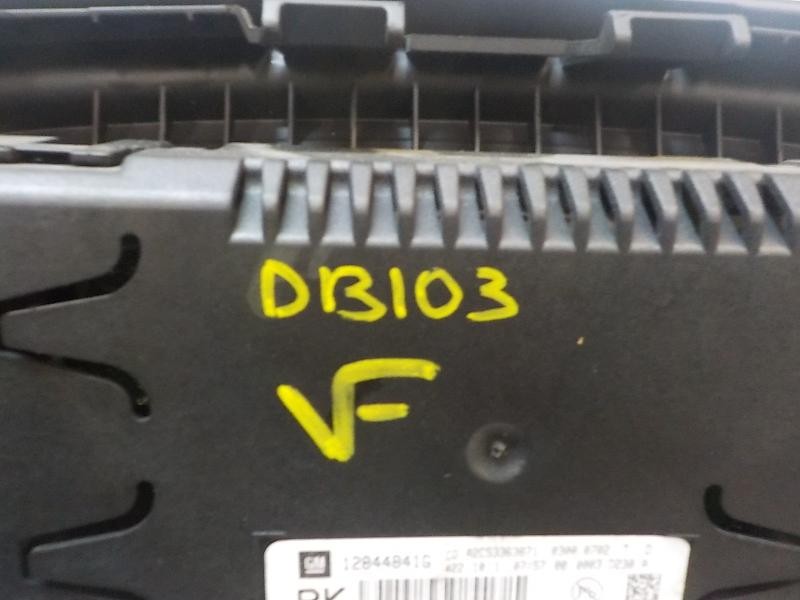 Recambio de pantalla multifuncion para opel insignia berlina edition referencia OEM IAM 22915943 128448416 A2C53363871