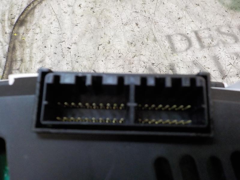 Recambio de cuadro instrumentos para hyundai i20 1.2 cat referencia OEM IAM 940061J160  