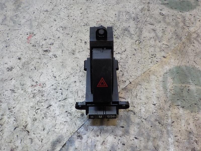 Recambio de warning para mazda 3 lim. (bl) 2.2 turbodiesel cat referencia OEM IAM BBP3664H0 BBP3664H0 