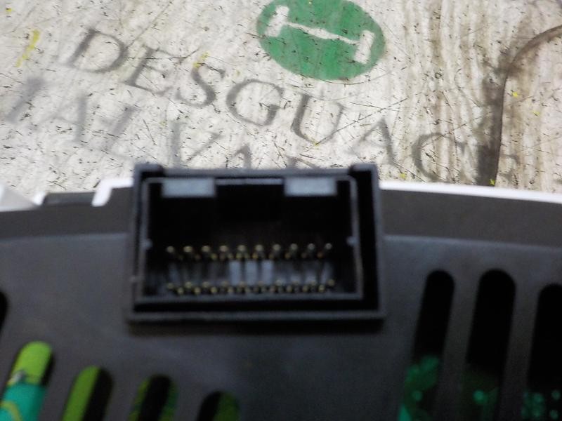 Recambio de cuadro instrumentos para hyundai i20 1.2 cat referencia OEM IAM 940061J160  