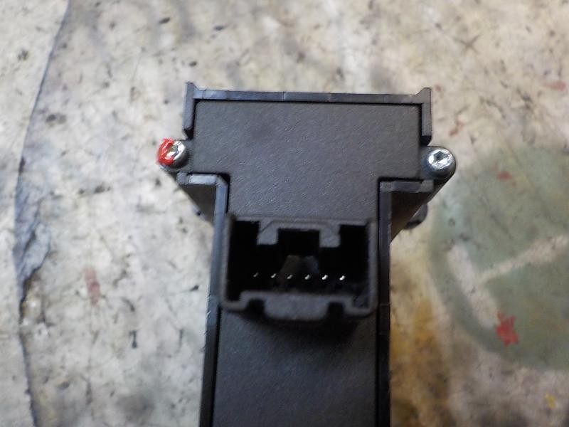 Recambio de warning para mazda 3 lim. (bl) 2.2 turbodiesel cat referencia OEM IAM BBP3664H0 BBP3664H0 