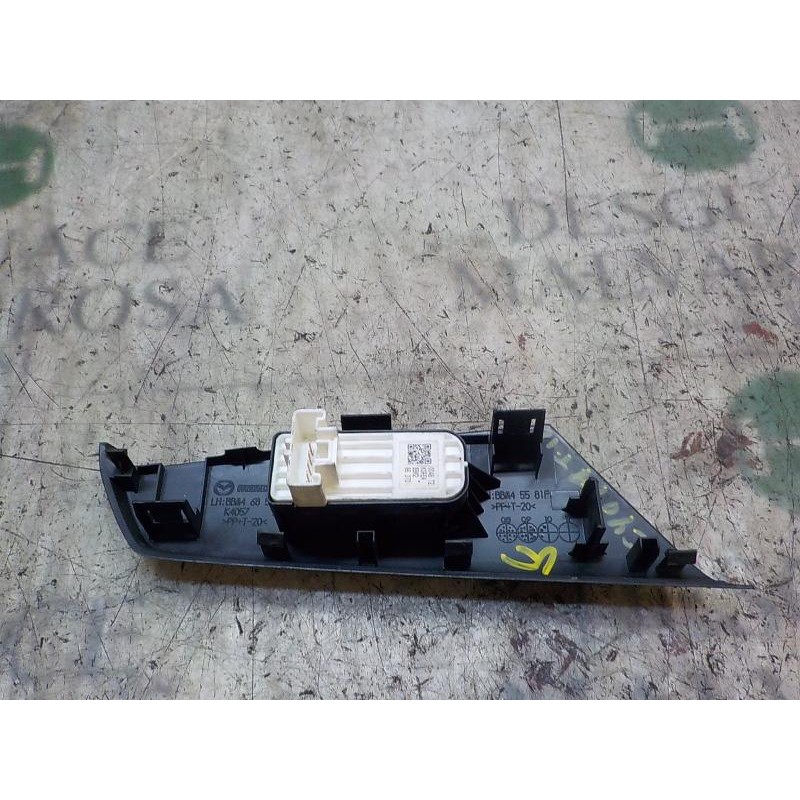 Recambio de mando elevalunas trasero izquierdo para mazda 3 lim. (bl) 2.2 turbodiesel cat referencia OEM IAM BBM266370  