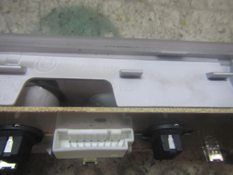 Recambio de piloto interior para bmw serie 5 berlina (e60) 525d referencia OEM IAM 63316962057  