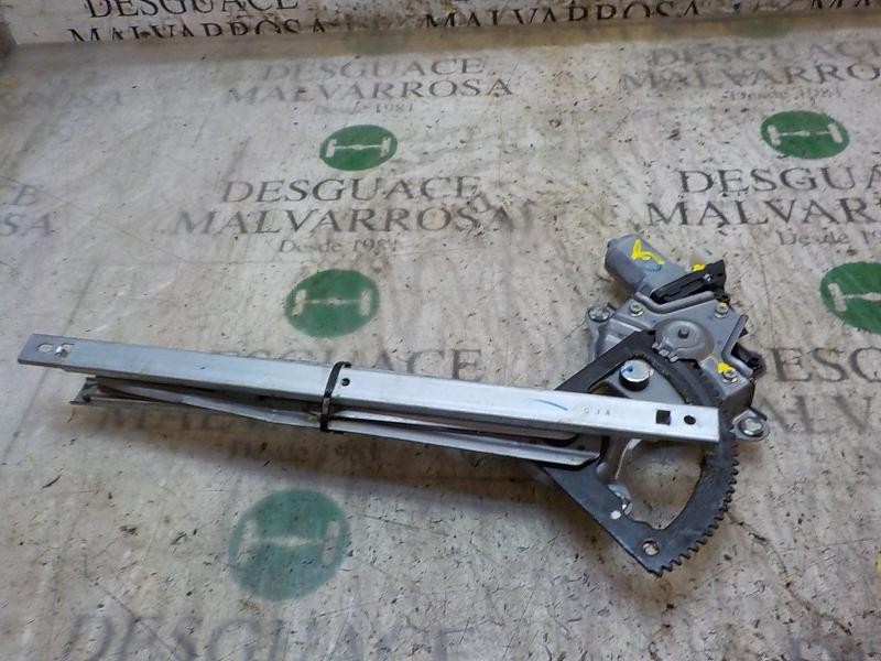 Recambio de elevalunas delantero derecho para hyundai i20 1.2 cat referencia OEM IAM 824041J010  