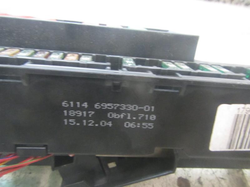 Recambio de caja reles / fusibles para bmw serie 5 berlina (e60) 525d referencia OEM IAM 61146932452 6114695733001 