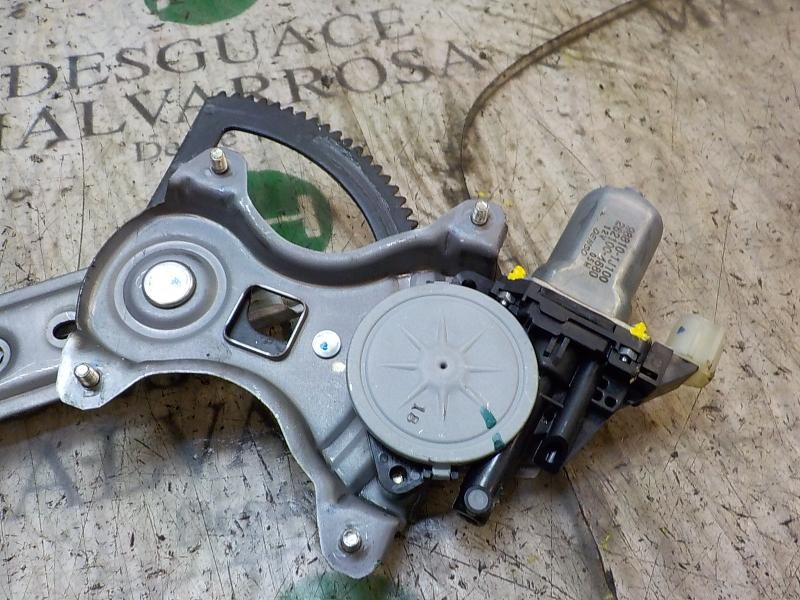 Recambio de elevalunas delantero izquierdo para hyundai i20 1.2 cat referencia OEM IAM 824031J010  