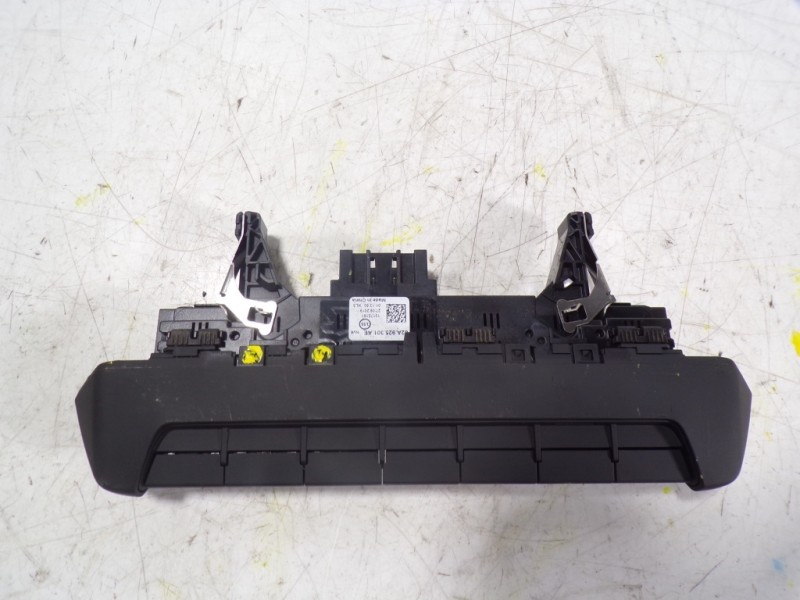 Recambio de warning para audi a1 sportback (gba) 1.0 tfsi referencia OEM IAM 82A925301AE 62A925301AE 