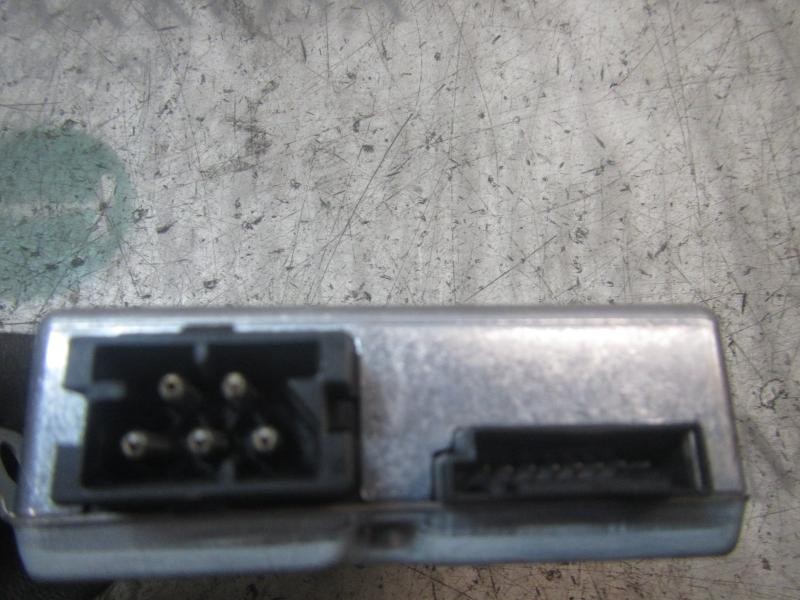 Recambio de modulo electronico para bmw serie 5 berlina (e60) 525d referencia OEM IAM 61359110846 6135695776001 75789012