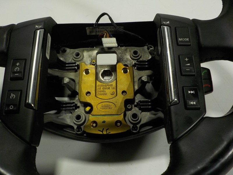 Recambio de volante para land rover freelander (lr2) 2.2 td4 cat referencia OEM IAM LR015338 BH523600FA8PVJ 