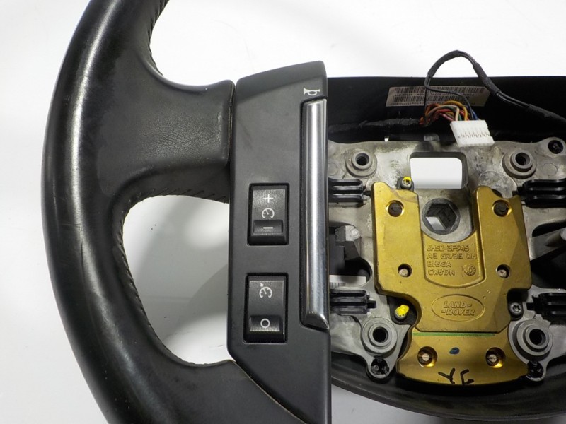 Recambio de volante para land rover freelander (lr2) 2.2 td4 cat referencia OEM IAM LR015338 BH523600FA8PVJ 