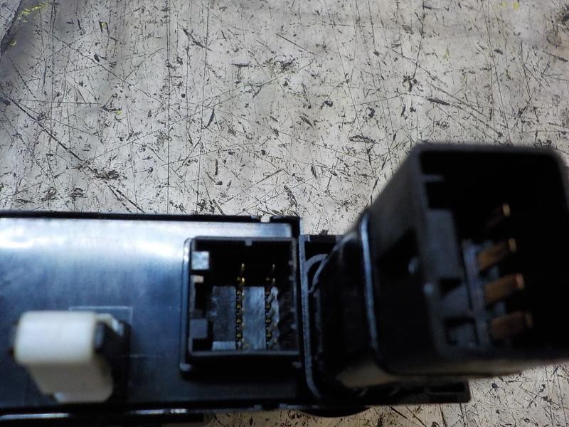 Recambio de warning para hyundai i20 1.2 cat referencia OEM IAM 937701J100UX 937501J110UX 