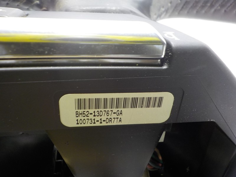 Recambio de volante para land rover freelander (lr2) 2.2 td4 cat referencia OEM IAM LR015338 BH523600FA8PVJ 