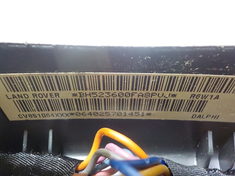 Recambio de volante para land rover freelander (lr2) 2.2 td4 cat referencia OEM IAM LR015338 BH523600FA8PVJ 