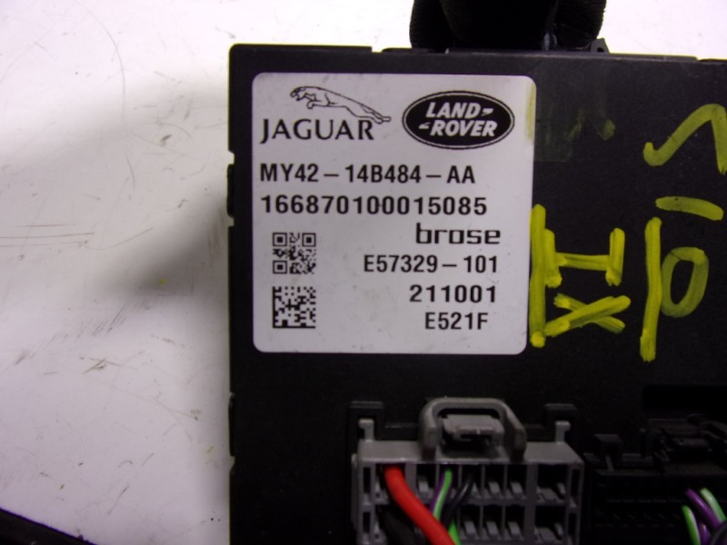 Recambio de modulo electronico para land rover new discovery l462 3.0 d referencia OEM IAM LR141841 MY4214B484AA 