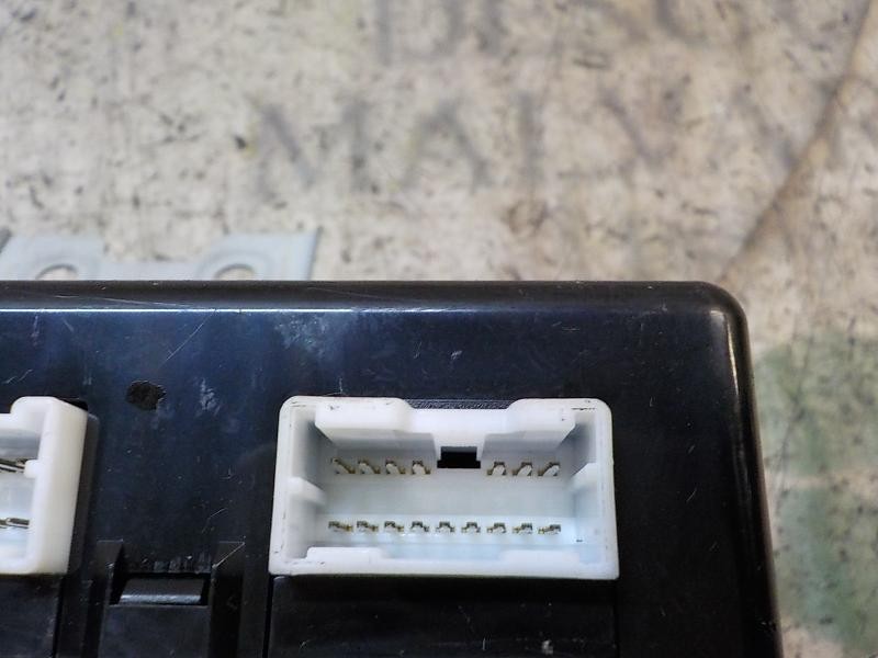 Recambio de modulo electronico para hyundai i20 1.2 cat referencia OEM IAM 954001J113 954001J112 