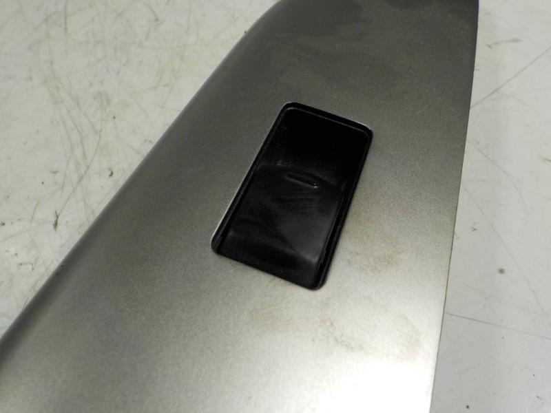 Recambio de mando elevalunas delantero derecho para nissan micra (k13) 1.2 cat referencia OEM IAM 254114LA0A  